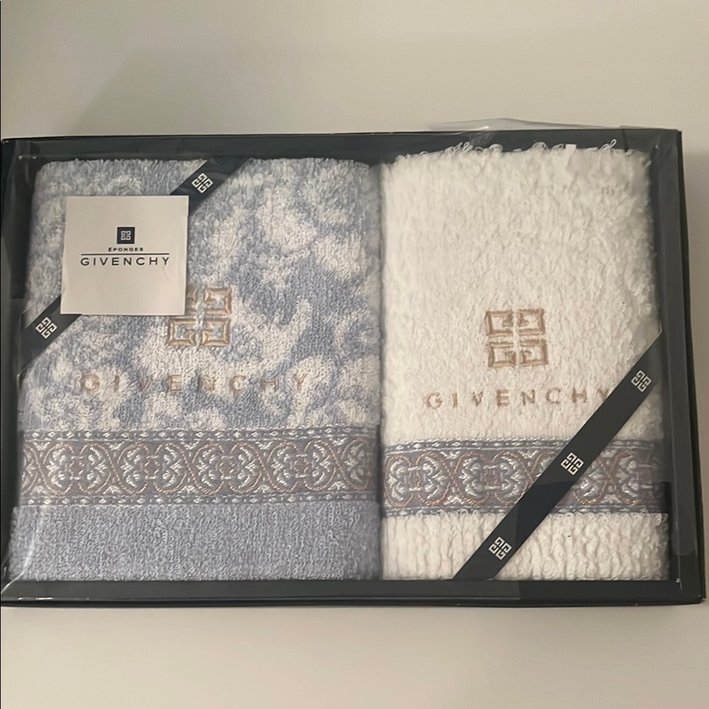Givenchy Blue and White Hand Towel Set